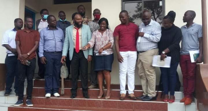 Consultants and Clients' HR Department take a group photo. HR is a key function in organizations and needs to work with all other departments for seamless delivery.